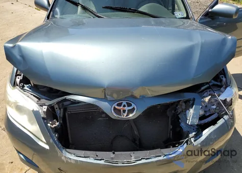 2010 Toyota Camry Base z USA, uszkodzony, nr VIN 4T4BF3EK4AR036269